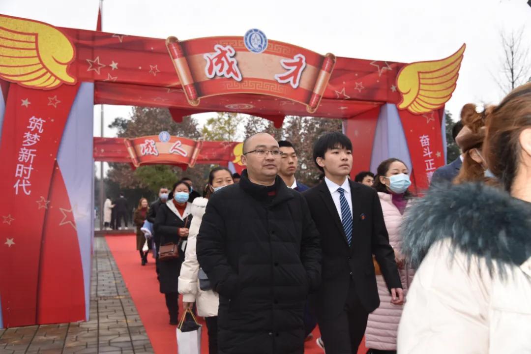 都江堰市成人教育事业单位最新招聘信息概览，最新招聘动态及职位更新情况解析